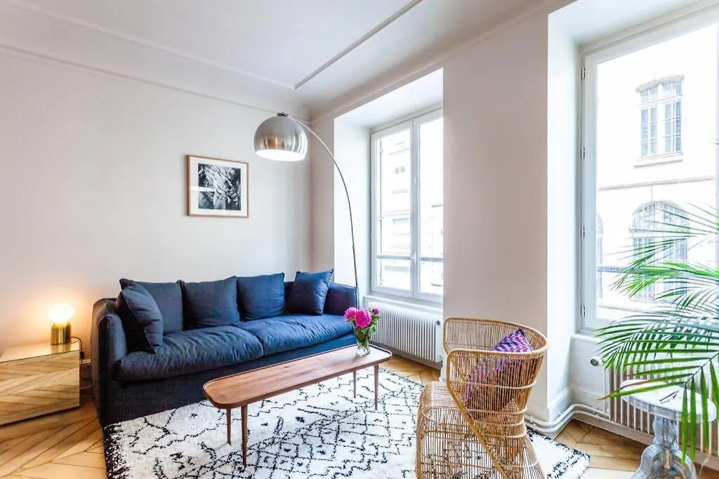 Greeter-bel Parisien De 70m2 - St Lazare شقة