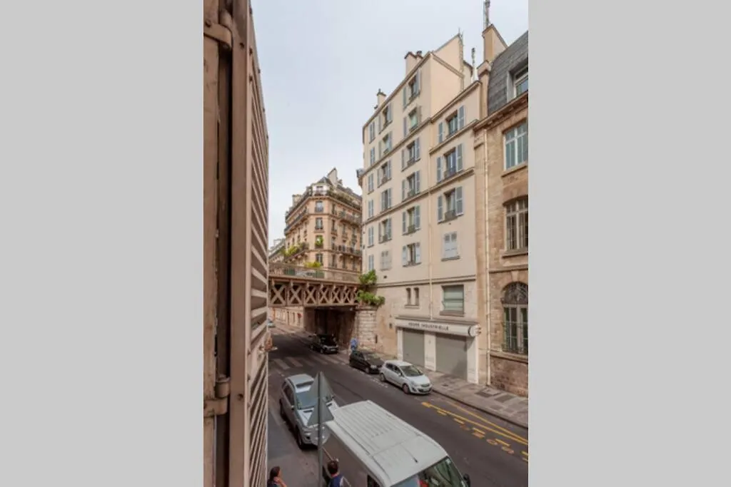 Apartment Greeter-bel Parisien De 70m2 - St Lazare *