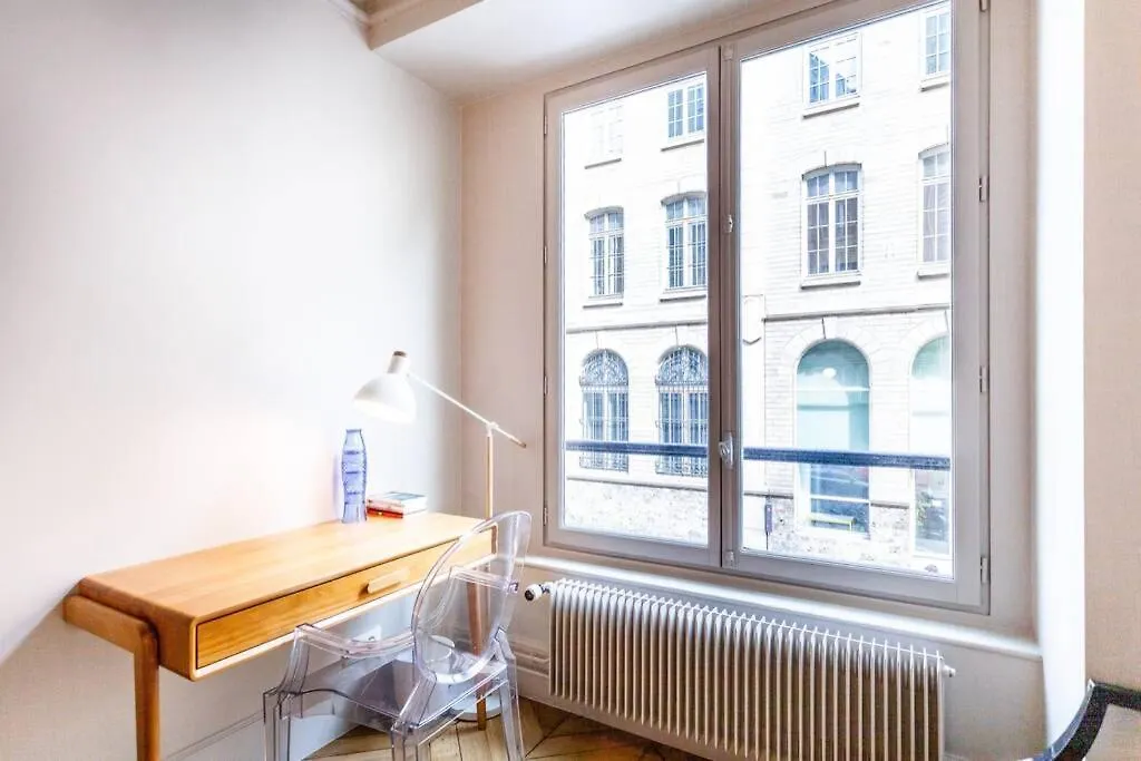 Greeter-bel Parisien De 70m2 - St Lazare *